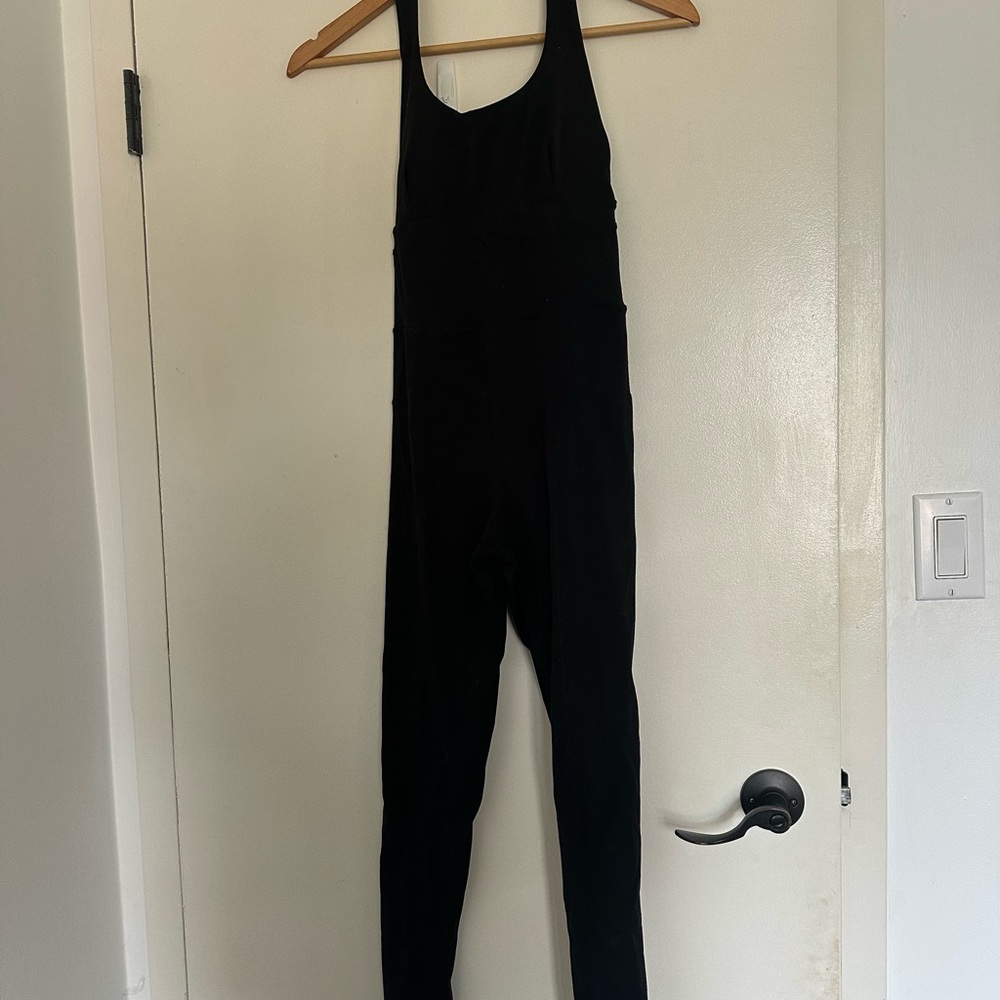 One piece workout outfit low back